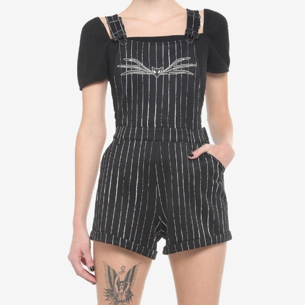 Hot Topic Nightmare Before Christmas Jack Skellington‎ Pinstripe Shortalls